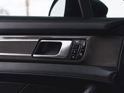 Used 2019 Porsche Panamera Turbo image 30