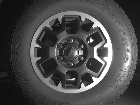 Used 2025 Toyota Tacoma TRD Off-Road image 12