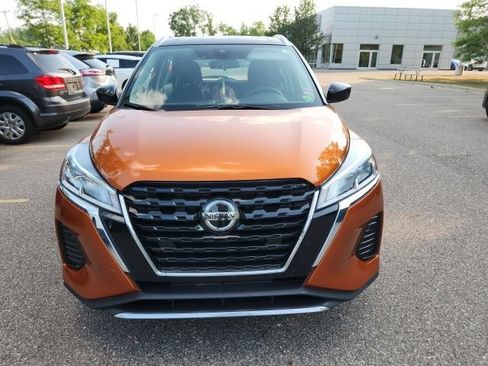Used 2021 Nissan Kicks SV FWD image 3