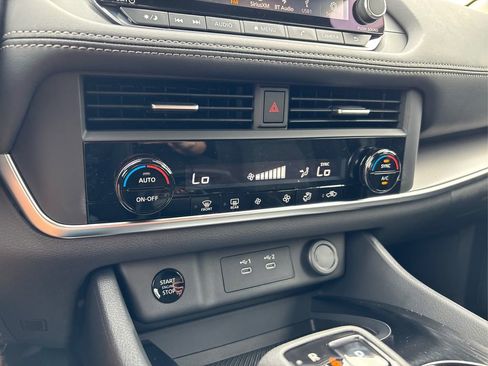 New 2026 Nissan Rogue SV image 18