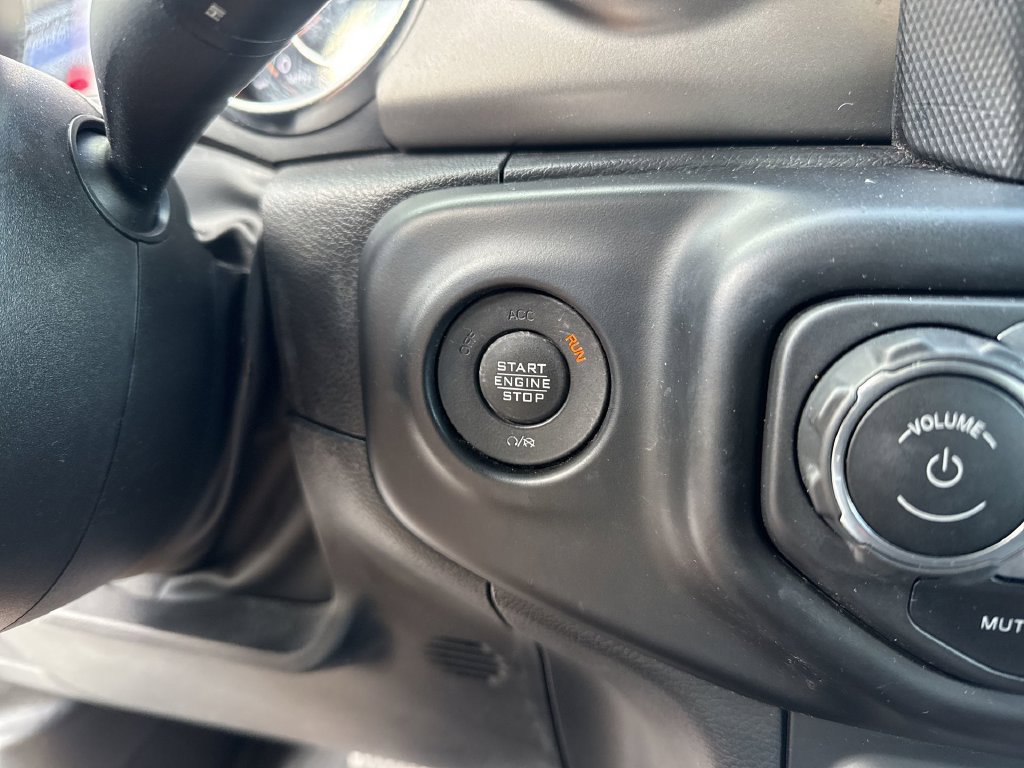 Used 2022 Jeep Wrangler Unlimited Sport AWD/4WD image 23