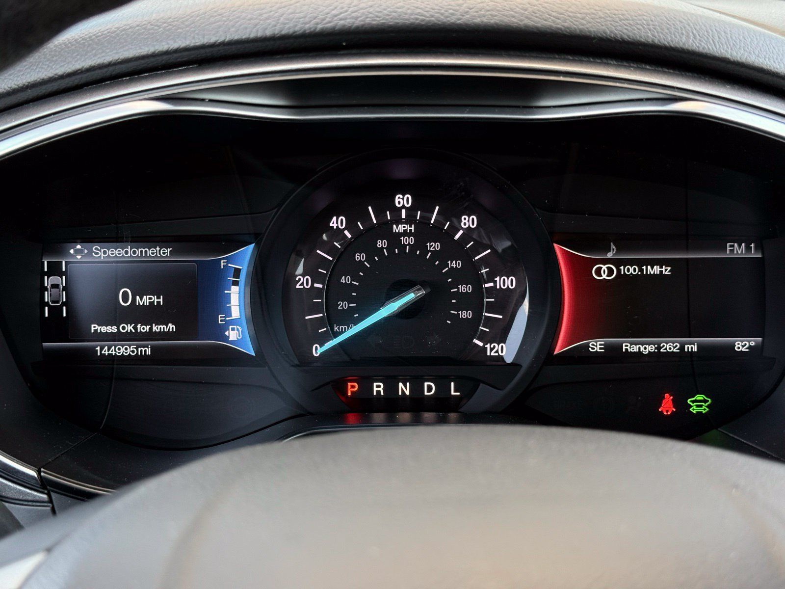 Used 2019 Ford Fusion SE FWD image 32