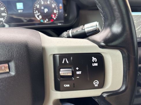 Used 2022 Land Rover Defender 110 X-Dynamic SE image 18