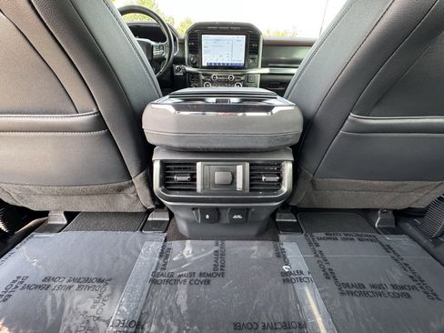 Used 2022 Ford F150 Lariat w/ Max Trailer Tow Package image 13