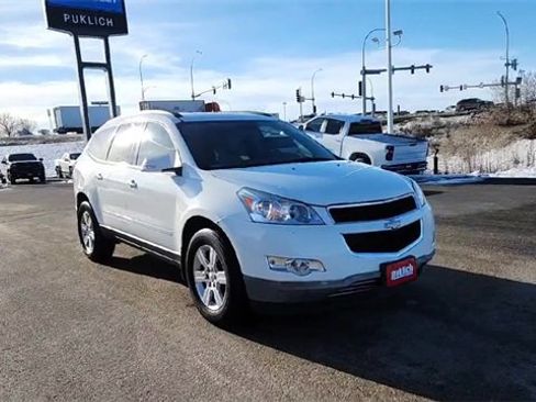 Used 2011 Chevrolet Traverse LT w/ Personal Connectivity Package image 2