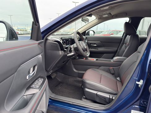 New 2026 Nissan Kicks SR image 11