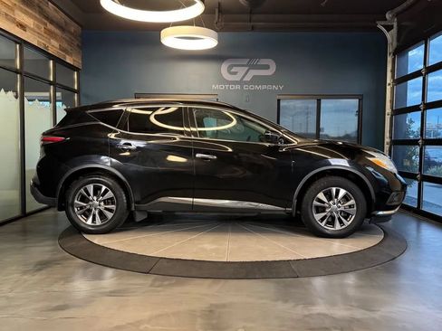 Used 2017 Nissan Murano SV AWD/4WD image 2