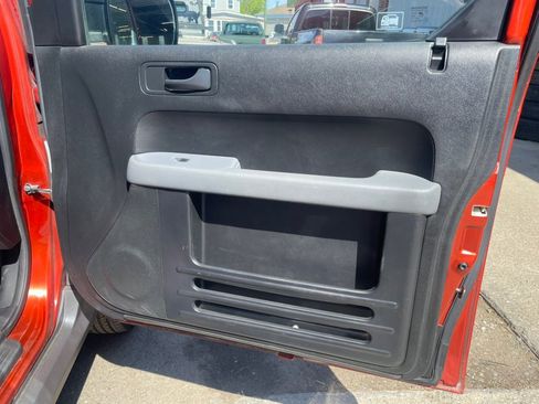 Used 2005 Honda Element LX image 10