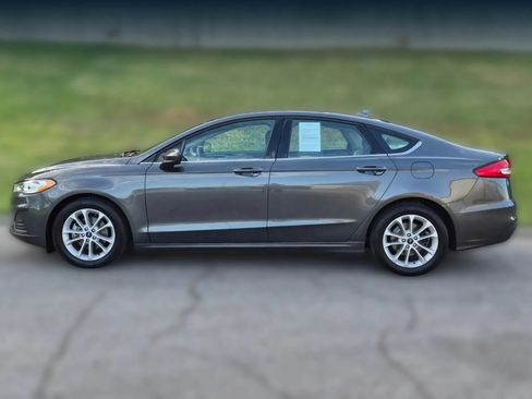 Used 2020 Ford Fusion SE w/ Fleet SE Value Package FWD image 4