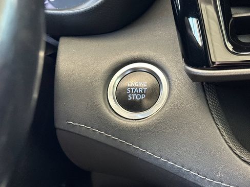 Used 2020 Toyota Highlander Limited FWD image 24
