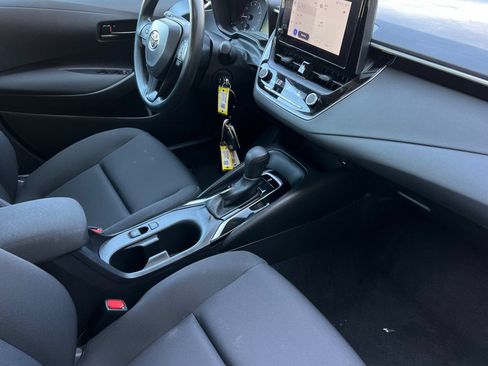 Used 2024 Toyota Corolla LE FWD image 19