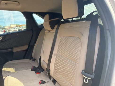 Used 2020 Ford Escape SE image 10