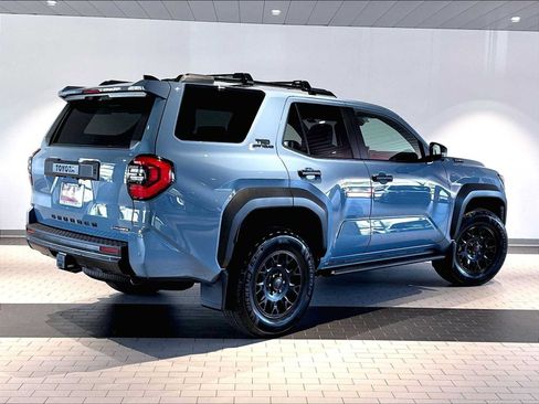 Used 2025 Toyota 4Runner TRD Off-Road Premium AWD/4WD image 10