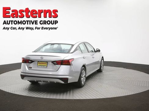 Used 2023 Nissan Altima 2.5 S FWD image 37