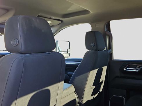 Used 2024 Chevrolet Silverado 2500 LT image 16