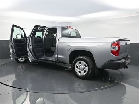 Used 2015 Toyota Tundra SR image 30