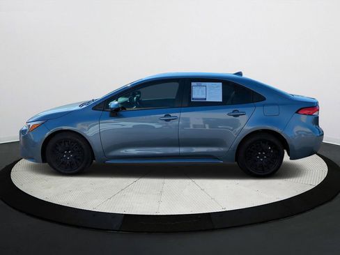 Used 2025 Toyota Corolla LE image 29