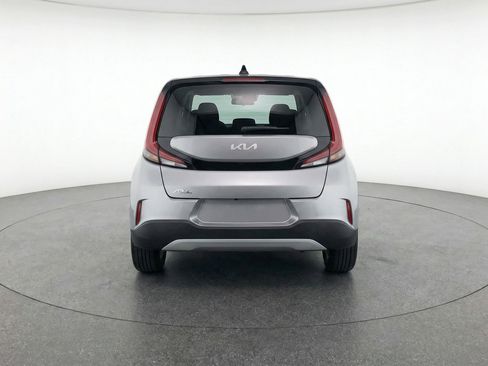 Used 2025 Kia Soul LX w/ LX Technology Package image 7