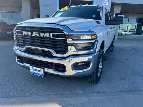 Used 2025 RAM 2500 Tradesman AWD/4WD image 1