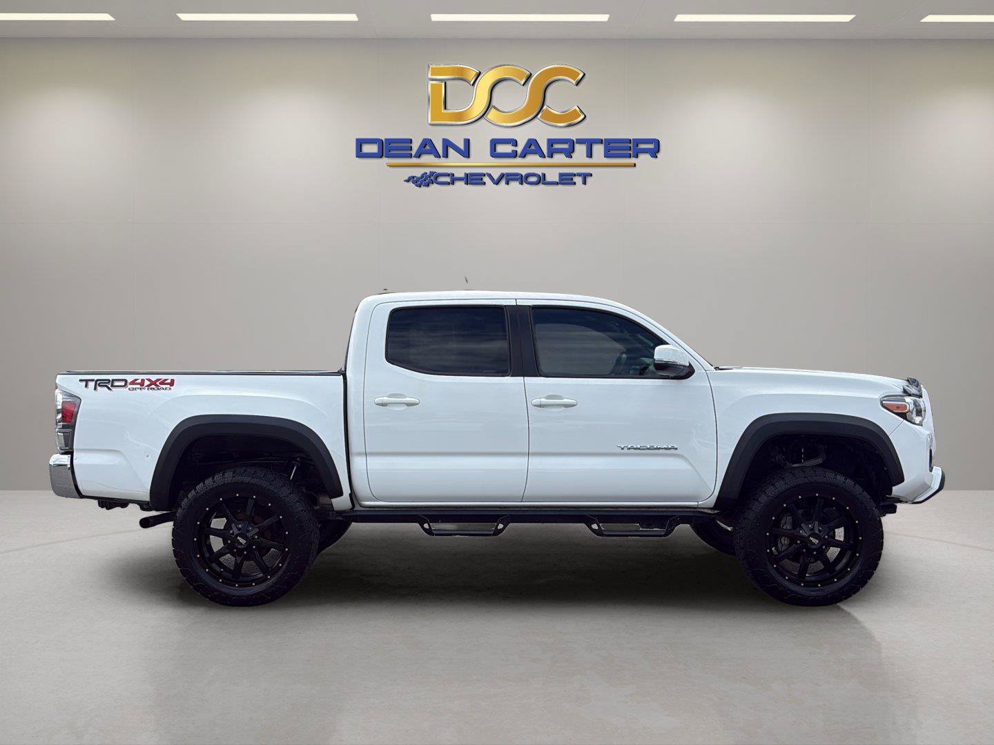 Used 2022 Toyota Tacoma TRD Off-Road AWD/4WD image 6