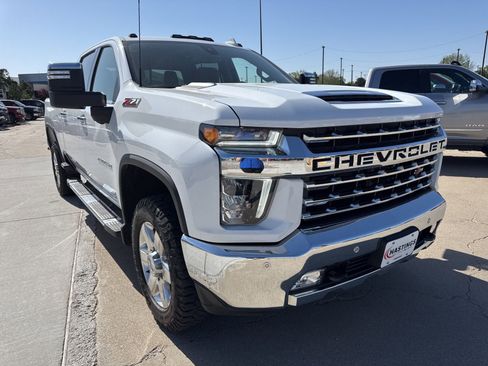 Used 2022 Chevrolet Silverado 2500 LTZ w/ LTZ Plus Package AWD/4WD image 7