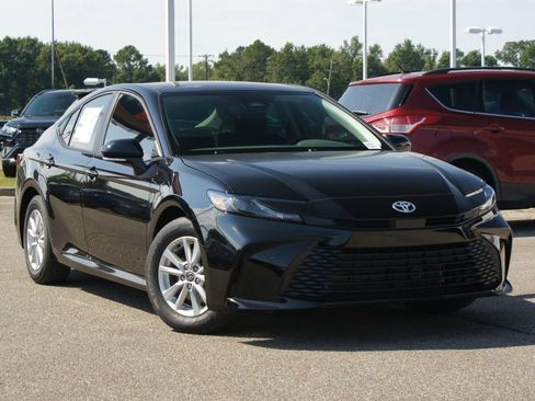 New 2026 Toyota Camry LE image 16