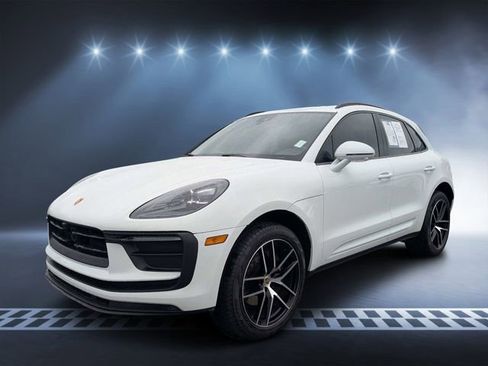 Used 2023 Porsche Macan Turbo AWD/4WD image 7