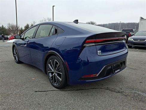 New 2026 Toyota Prius XLE image 3