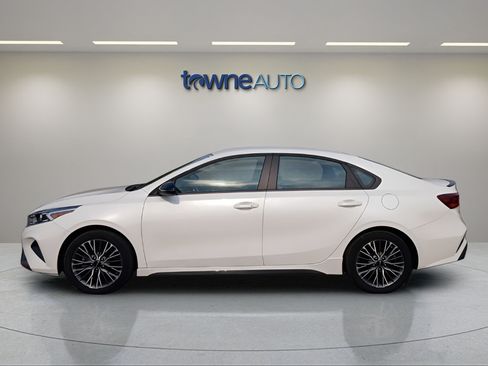 Used 2024 Kia Forte GT-Line FWD image 2