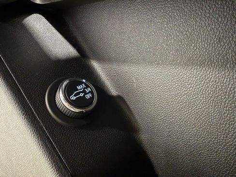 Used 2019 Cadillac XT5 Premium Luxury w/ Driver Assist Package image 10