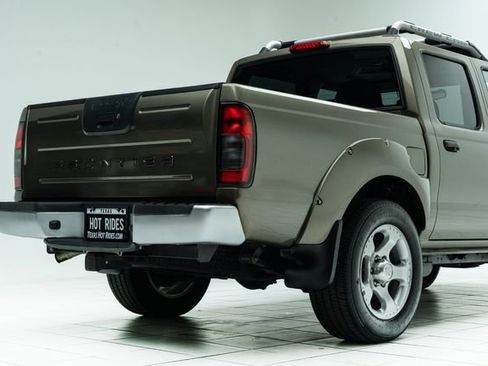 Used 2001 Nissan Frontier S/C image 14