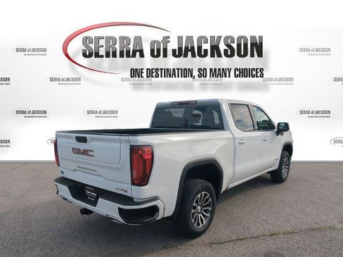 Used 2023 GMC Sierra 1500 AT4 AWD/4WD image 8