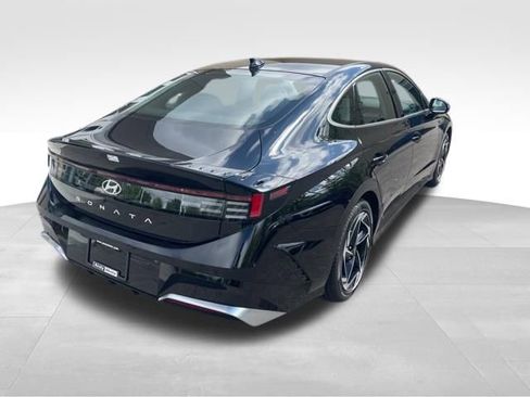 New 2026 Hyundai Sonata SEL FWD image 7