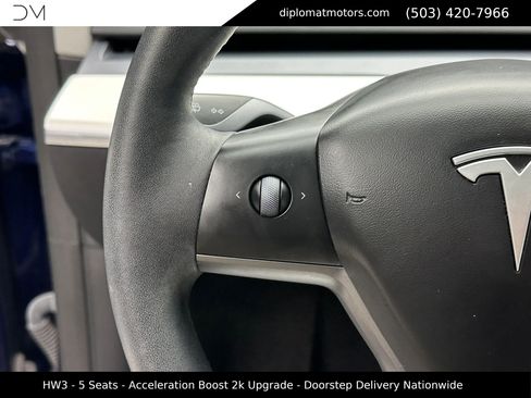 Used 2023 Tesla Model Y Long Range AWD/4WD image 30