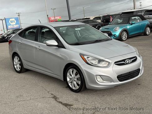Used 2012 Hyundai Accent GLS w/ Premium Pkg 3 image 4