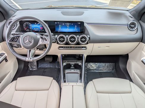 Certified 2025 Mercedes-Benz GLA 250 image 30