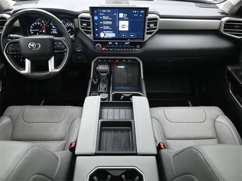 Used 2022 Toyota Tundra Limited image 10