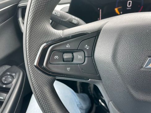 Used 2025 Chevrolet TrailBlazer LT AWD/4WD image 18