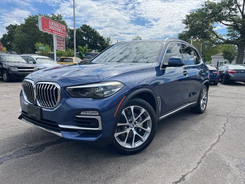 Used 2019 BMW X5 xDrive40i w/ Premium Package 2 AWD/4WD image 1