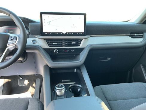 Used 2025 Ford Explorer Active image 11