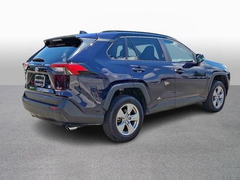 Used 2024 Toyota RAV4 XLE AWD/4WD image 4