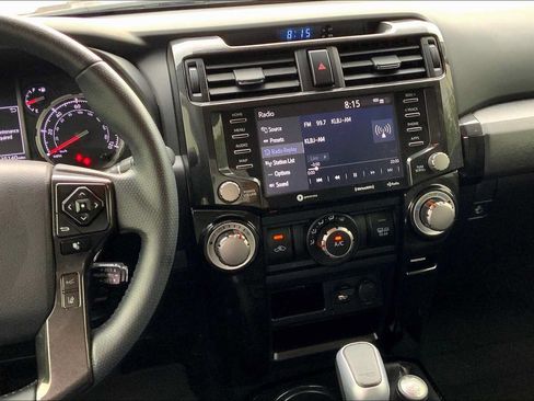 Used 2022 Toyota 4Runner TRD Off-Road Premium w/ Moonroof Package AWD/4WD image 6
