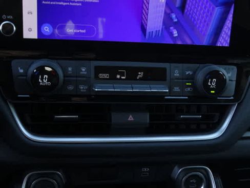 Used 2024 Toyota Grand Highlander XLE image 31