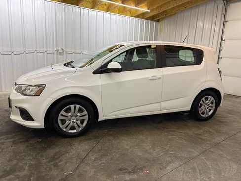 Used 2017 Chevrolet Sonic LT FWD image 4