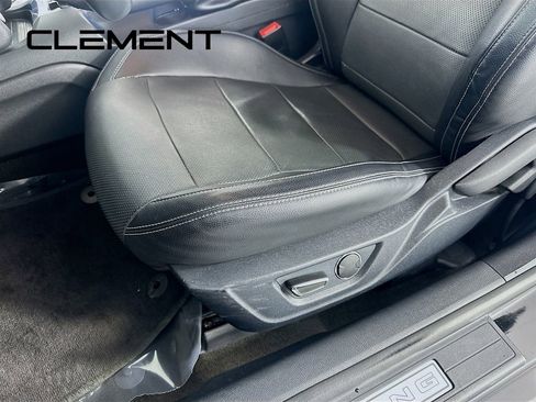 Used 2018 Ford Mustang GT Premium image 28