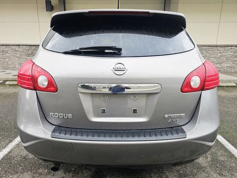 Used 2013 Nissan Rogue S w/ Special Edition Pkg image 4