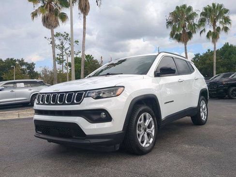 Certified 2025 Jeep Compass Latitude AWD/4WD image 9