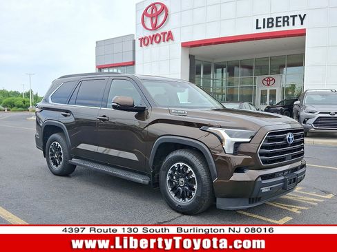 Used 2023 Toyota Sequoia SR5 w/ TRD Off-Road Package AWD/4WD image 1