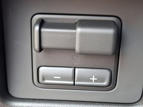 Used 2026 Chevrolet Colorado Z71 w/ Technology Package image 24