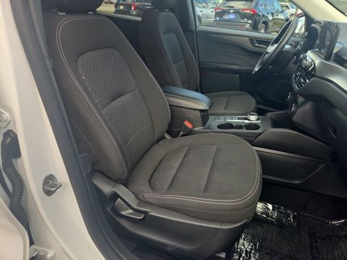 Used 2024 Ford Escape Active AWD/4WD image 29